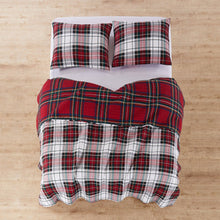 Load image into Gallery viewer, Spencer Plaid Quilt
