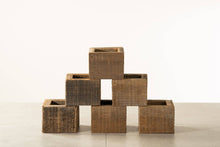 Load image into Gallery viewer, Reclaimed Wood Mini Square Planters / Favor Boxes
