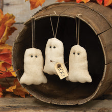 Load image into Gallery viewer, Primitive Ghost Ornaments