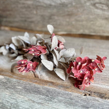 Load image into Gallery viewer, Gillreath Blooms Floral Pick