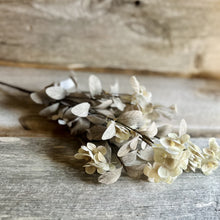 Load image into Gallery viewer, Gillreath Blooms Floral Pick