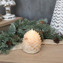 Load image into Gallery viewer, Moving Flame Pinecone Candle
