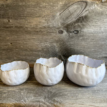 Load image into Gallery viewer, Scalloped Gold Edge Bowls