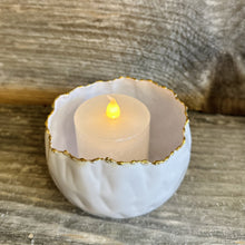 Load image into Gallery viewer, Scalloped Gold Edge Bowls