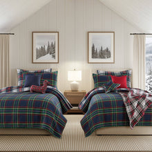 Load image into Gallery viewer, Spencer Plaid Quilt