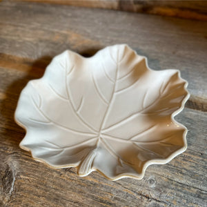 Reactive Glaze Leaf Plate