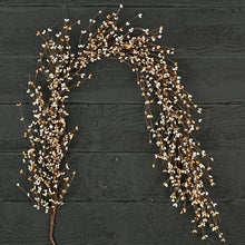 Load image into Gallery viewer, Butter Cake Pips Garland
