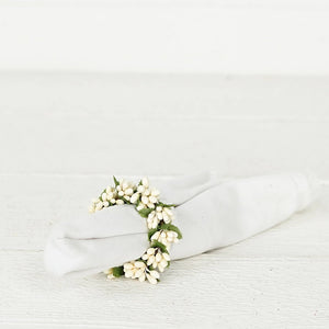 Vanilla Pip Berry Taper/Napkin Ring