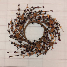 Load image into Gallery viewer, Pip Berry and Rusty Stars Candle Ring
