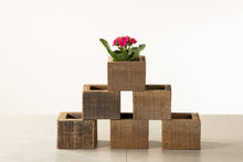 Load image into Gallery viewer, Reclaimed Wood Mini Square Planters / Favor Boxes
