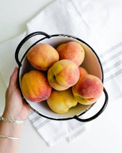Load image into Gallery viewer, Peach Habanero Jam - 15 oz.
