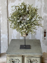 Load image into Gallery viewer, Moongate Blooms Candle Ring
