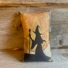 Load image into Gallery viewer, Vintage Style Halloween Pillows
