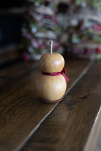 Load image into Gallery viewer, Gingerbread Lady - Tiny Gourd
