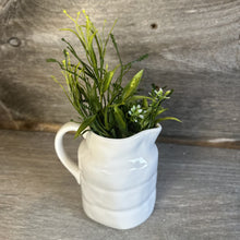 Load image into Gallery viewer, Smilax Pick
