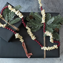 Load image into Gallery viewer, Popcorn Cranberry Garland
