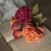 Load image into Gallery viewer, 14&quot; Orange &amp; Burgundy Dried Rose Bundle
