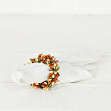 Load image into Gallery viewer, Pumpkin Spice Pip Berry Taper/Napkin Ring
