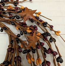 Load image into Gallery viewer, Pip Berry and Rusty Stars Candle Ring
