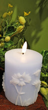 Load image into Gallery viewer, Realistic Flame Blue Daisy Pillar Candle
