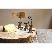 Load image into Gallery viewer, Bronze Cast Iron Mouse Card Holder
