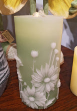 Load image into Gallery viewer, Fountain Candle
