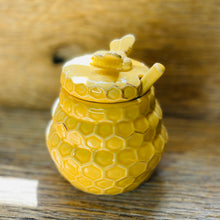 Load image into Gallery viewer, Honeycomb Honey Pot &amp; Dipper
